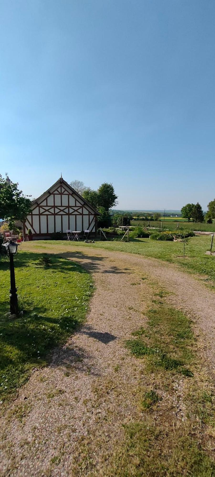Les Lys Jolie Suite Parentale Privative Deux Adultes Avec Sdd Pertheville-Ners Экстерьер фото