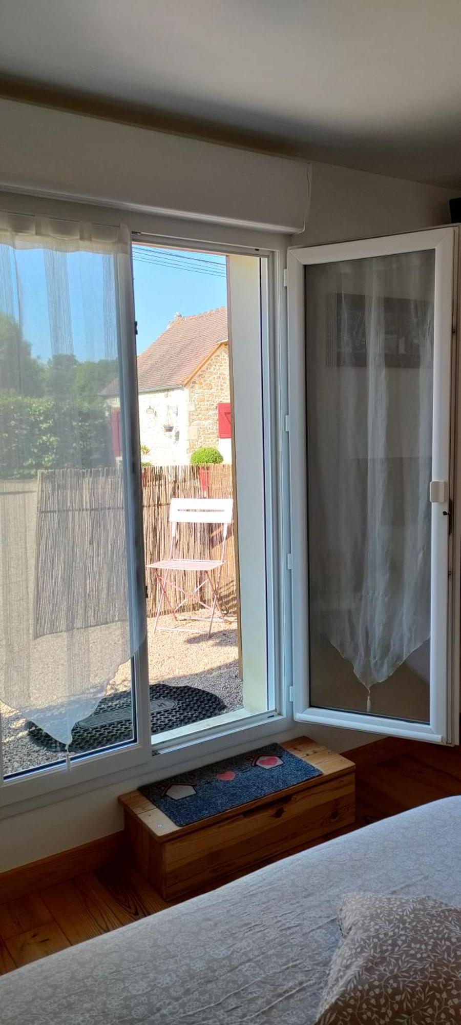 Les Lys Jolie Suite Parentale Privative Deux Adultes Avec Sdd Pertheville-Ners Экстерьер фото