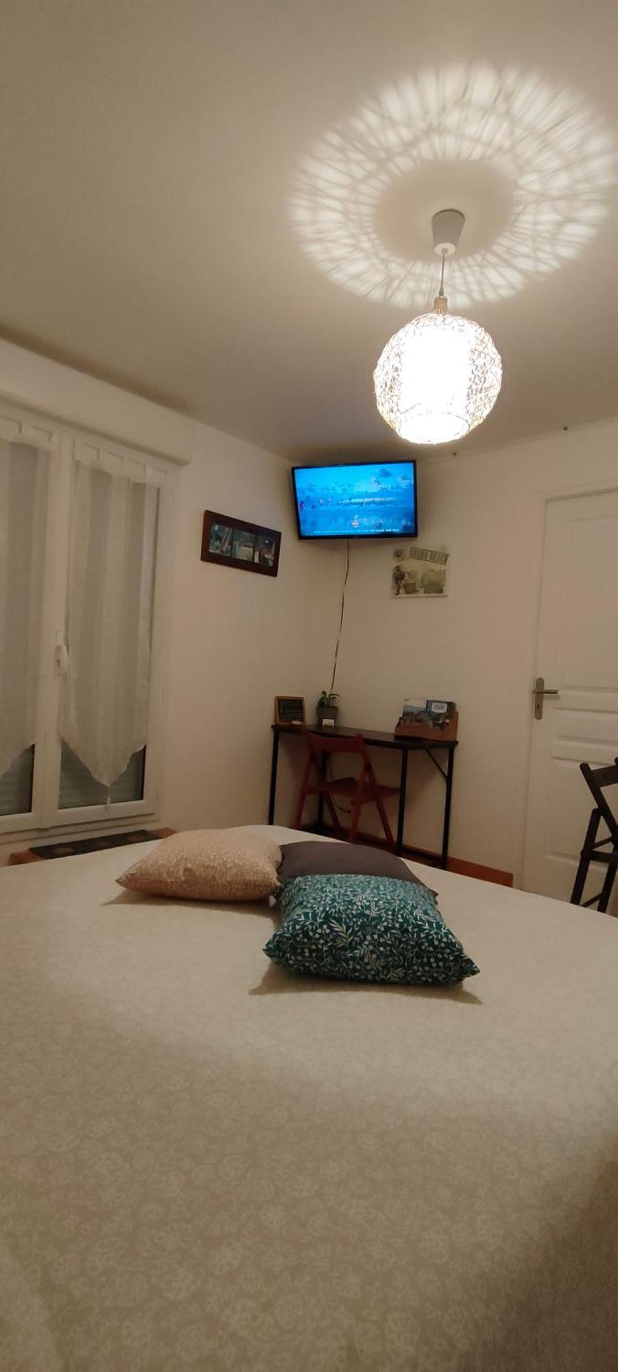 Les Lys Jolie Suite Parentale Privative Deux Adultes Avec Sdd Pertheville-Ners Экстерьер фото